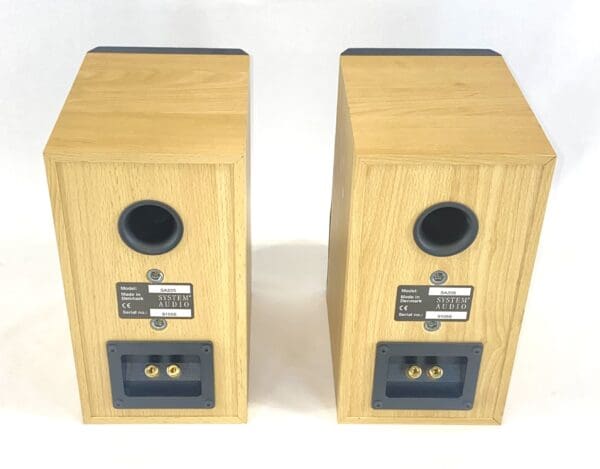 System Audio SA205 Bookshelf speakers Made in Denmark